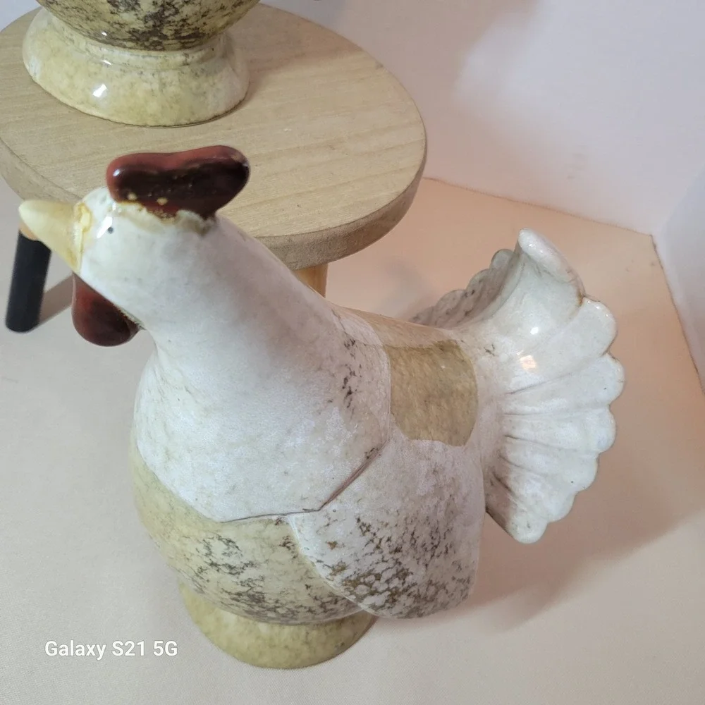 Vintage Ceramic Rooster Figurines Set of 2 Farmhouse Decor 4347B Cream Tan